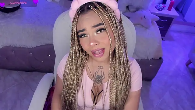 conny  curly online show from 18, 3, 2025