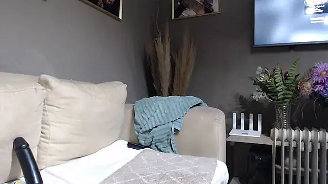 Snapshot of ThickyMinajxx chatting on 10, 9, 2025 ThickyMinajxx online show from 10, 9, 2025