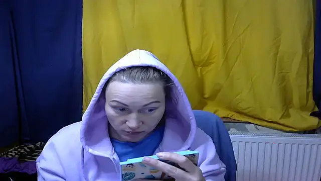 wLESLYMOSw online show from 12, 12, 2024