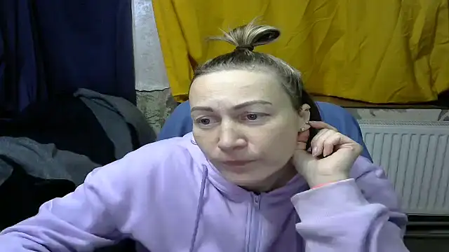 wLESLYMOSw online show from 22, 12, 2024