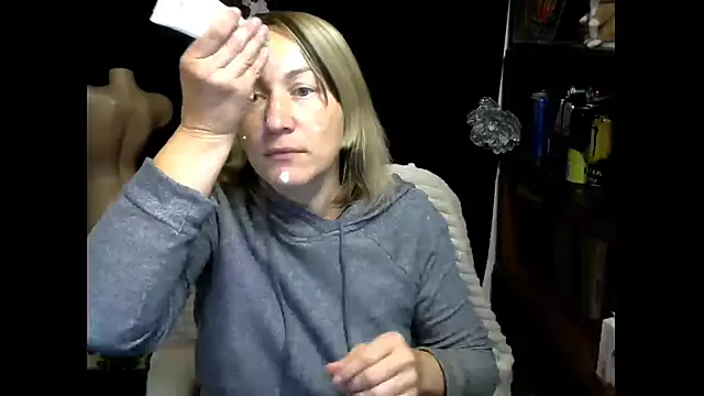 wLESLYMOSw online show from 29, 9, 2025