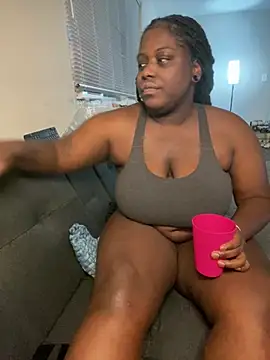 Snapshot of fantasygyal chatting on 18, 7, 2026 fantasygyal online show from 18, 7, 2026