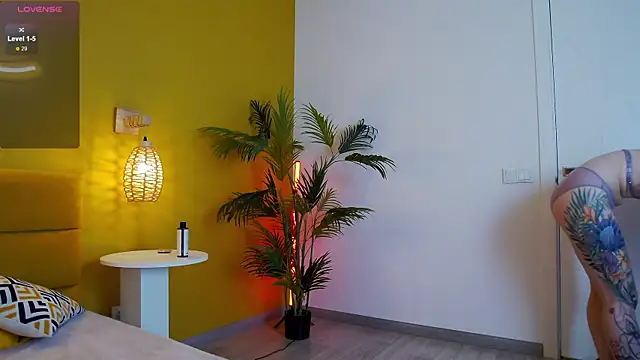 lessysweety online show from 9, 9, 2025