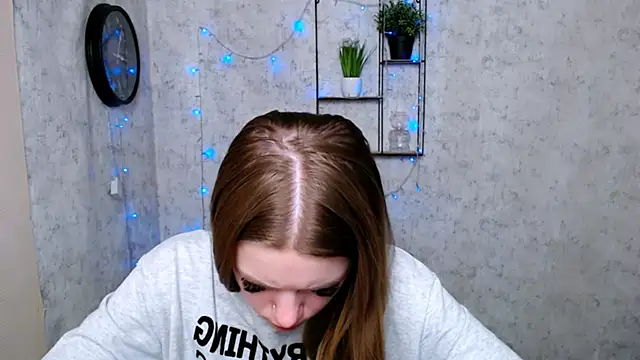 AliceFlirtt  online show from 19, 12, 2024