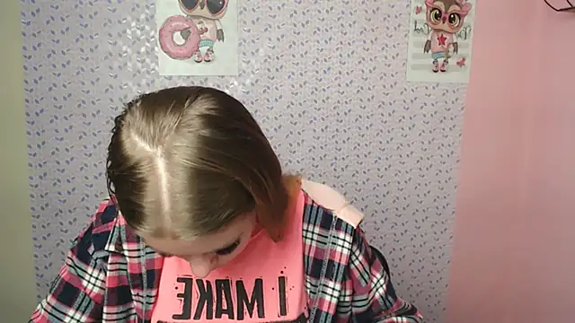 AliceFlirtt  online show from 7, 1, 2025