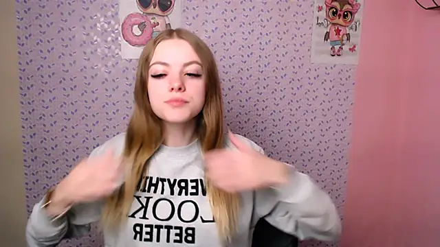 AliceFlirtt  online show from 8, 1, 2025