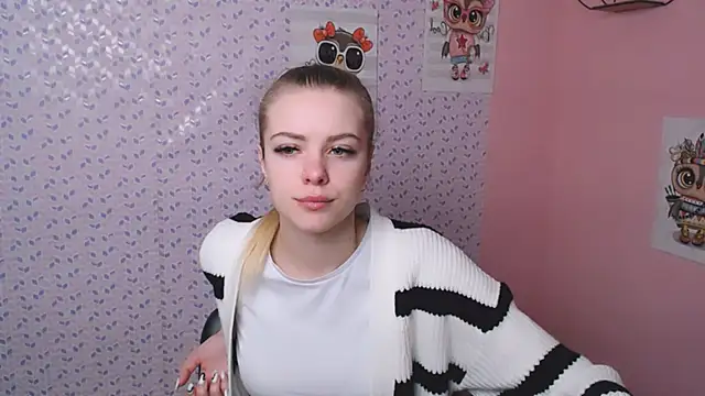 AliceFlirtt  online show from 21, 1, 2025