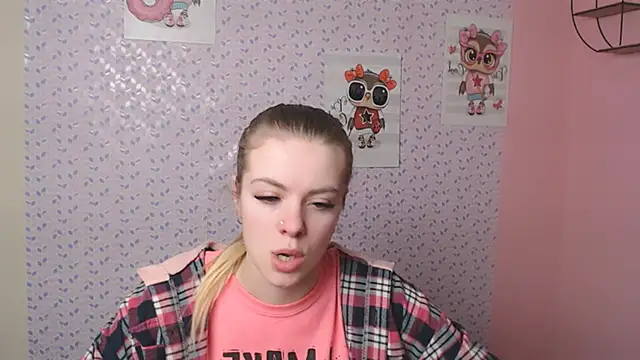 AliceFlirtt  online show from 4, 2, 2025