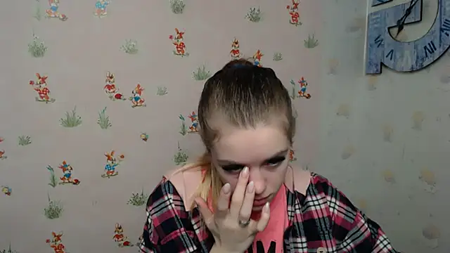 AliceFlirtt  online show from 5, 2, 2025