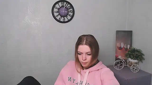 AliceFlirtt  online show from 4, 3, 2025