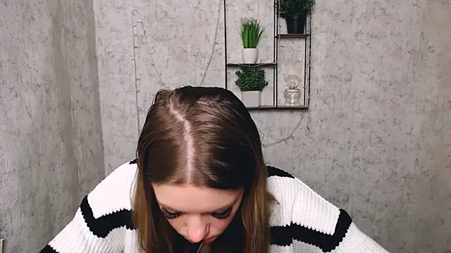 AliceFlirtt  online show from 5, 3, 2025