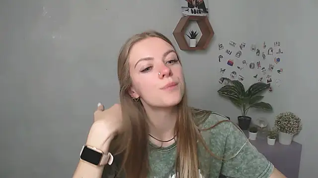 AliceFlirtt  online show from 29, 9, 2025