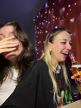 Dooubletroublee online show from 2, 2, 2025