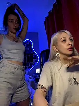 Dooubletroublee online show from 5, 10, 2025