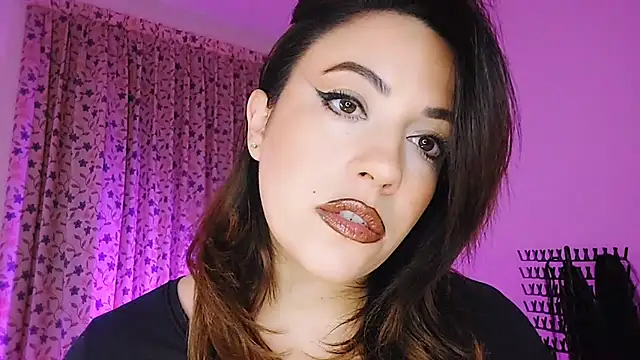 Latina hot2024 online show from 8, 2, 2025