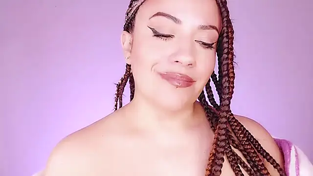 Latina hot2024 online show from 5, 3, 2025