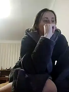 emeli moon online show from 13, 1, 2025