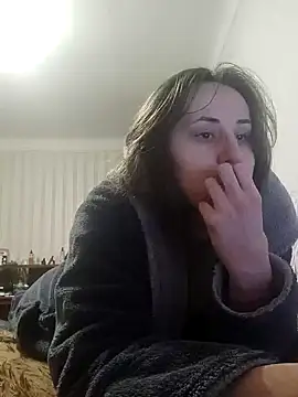 emeli moon online show from 28, 1, 2025