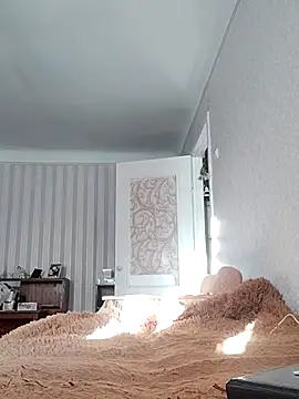 emeli moon online show from 7, 3, 2025