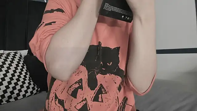 Adeelinee online show from 17, 1, 2025