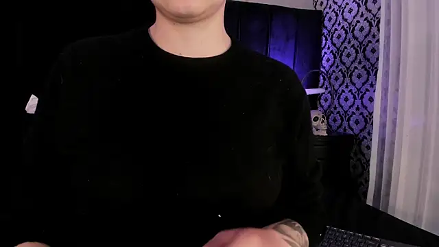 Snapshot of Adeelinee chatting on 3, 12, 2025 Adeelinee online show from 3, 12, 2025