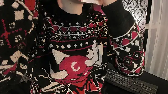 Snapshot of Adeelinee chatting on 18, 12, 2025 Adeelinee online show from 18, 12, 2025