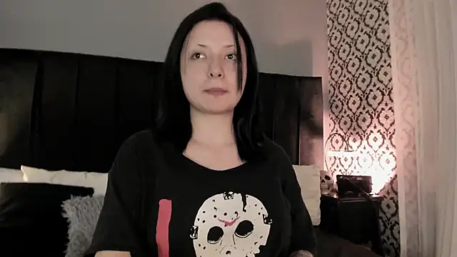Adeelinee online show from 4, 6, 2026