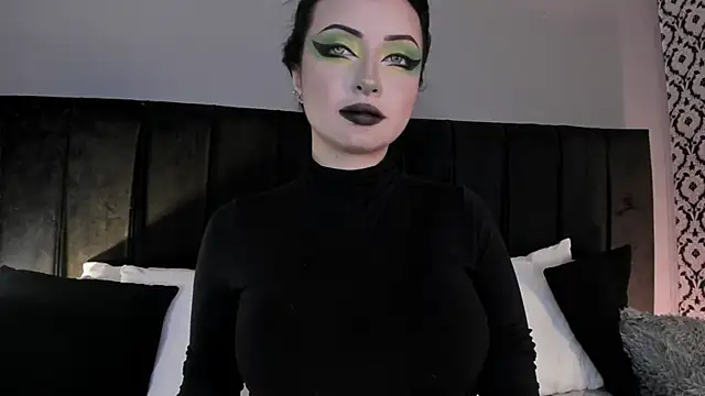 Adeelinee online show from 11, 6, 2026