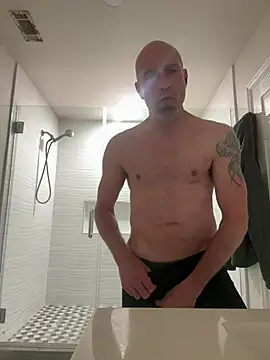 El Gizmo online show from 10, 3, 2025