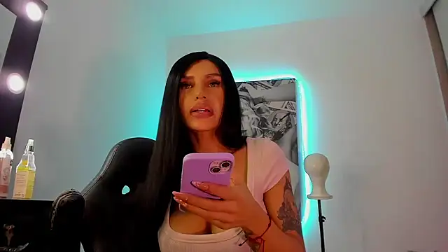  juliana star  online show from 9, 3, 2025