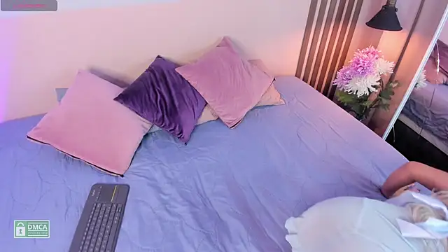 Snapshot of charloottee_1 chatting on 13, 12, 2024 charloottee 1 online show from 13, 12, 2024