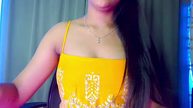Snapshot of CallMeSima chatting on 4, 6, 2026 CallMeSima online show from 4, 6, 2026