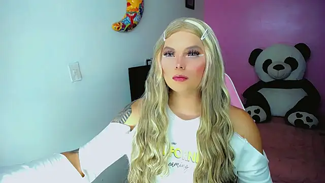 Snapshot of SweetKim21 chatting on 11, 11, 2025 SweetKim21 online show from 11, 11, 2025