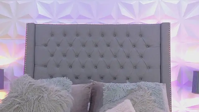 sarah salis  online show from 14, 12, 2024