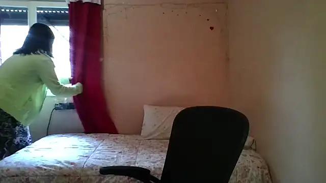 imsohornydacom online show from 19, 4, 2026