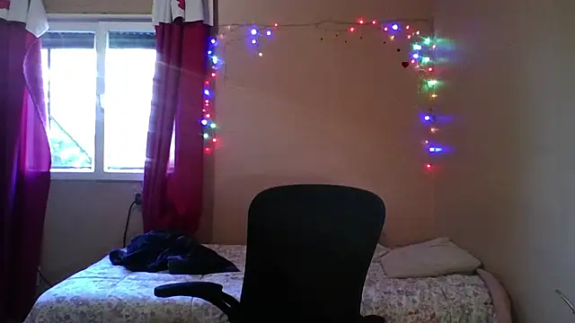 imsohornydacom online show from 23, 4, 2026