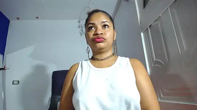 Squirter pussybomb online show from 4, 12, 2025