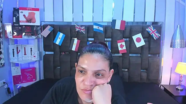 Snapshot of KatteMoss chatting on 14, 6, 2026 KatteMoss online show from 14, 6, 2026