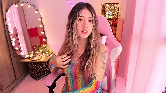 Snapshot of violet_ch chatting on 13, 1, 2025 violet ch online show from 13, 1, 2025