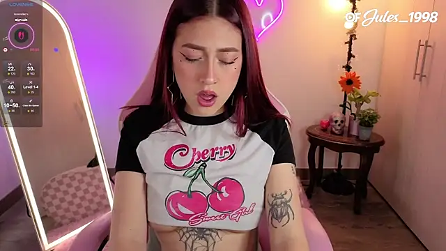 Snapshot of violet_ch chatting on 11, 5, 2026 violet ch online show from 11, 5, 2026