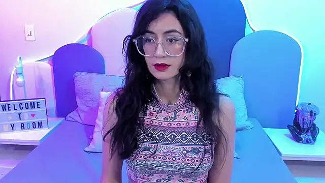 SophieGomez22 online show from 6, 2, 2025