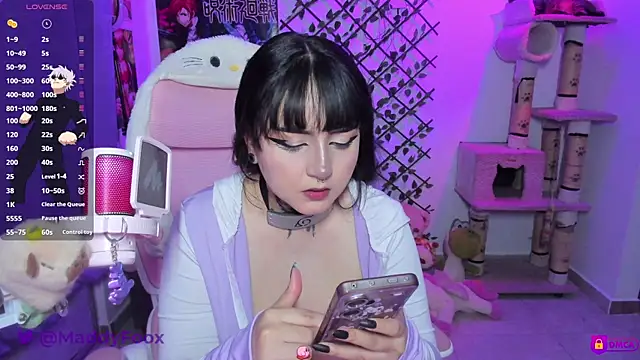MaddyFooxx online show from 25, 6, 2026