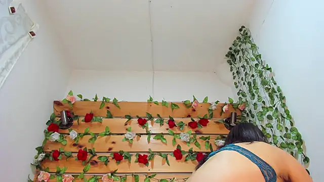 daniela casallas  online show from 20, 3, 2025