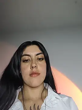 Snapshot of Mazikeen-- chatting on 22, 5, 2026 Mazikeen-- online show from 22, 5, 2026