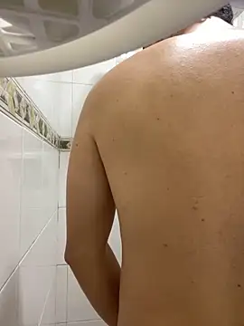 DanielGomez9 online show from 26, 12, 2024