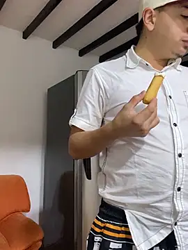 DanielGomez9 online show from 24, 1, 2025