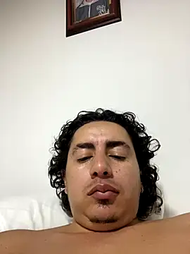 DanielGomez9 online show from 3, 11, 2025