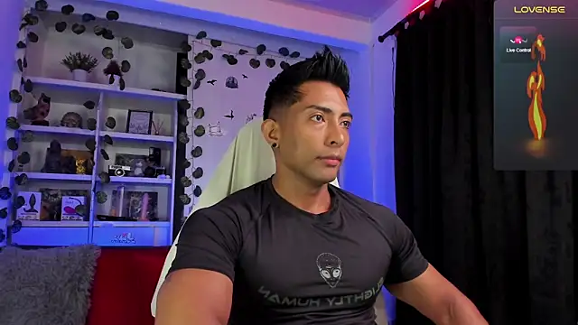 Couple muscle1 online show from 10, 1, 2025