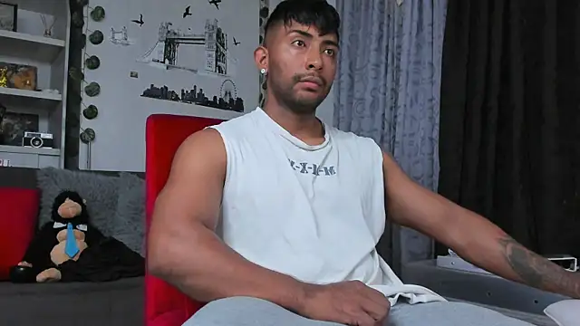 Couple muscle1 online show from 6, 10, 2025