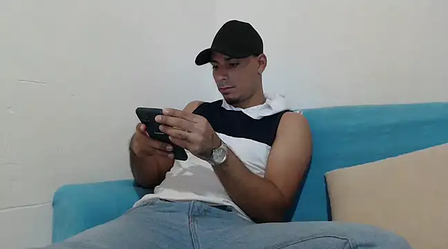 Snapshot of bonehur chatting on 18, 2, 2025 bonehur online show from 18, 2, 2025